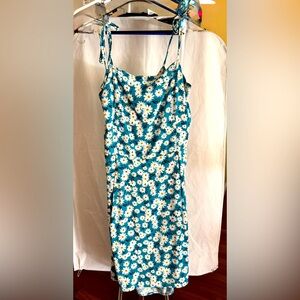 Crescent Daisy Floral Slip Dress – Size Small